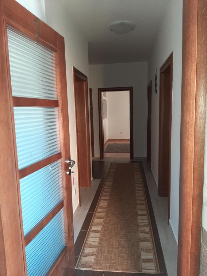 Apartmani Mia Vuksanovic Цетине Екстериор снимка