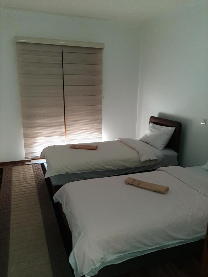 Apartmani Mia Vuksanovic Цетине Стая снимка