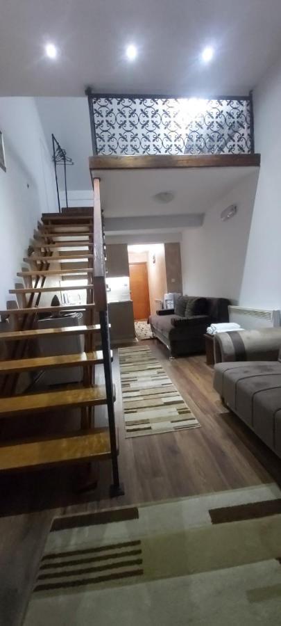 Apartmani Mia Vuksanovic Цетине Екстериор снимка