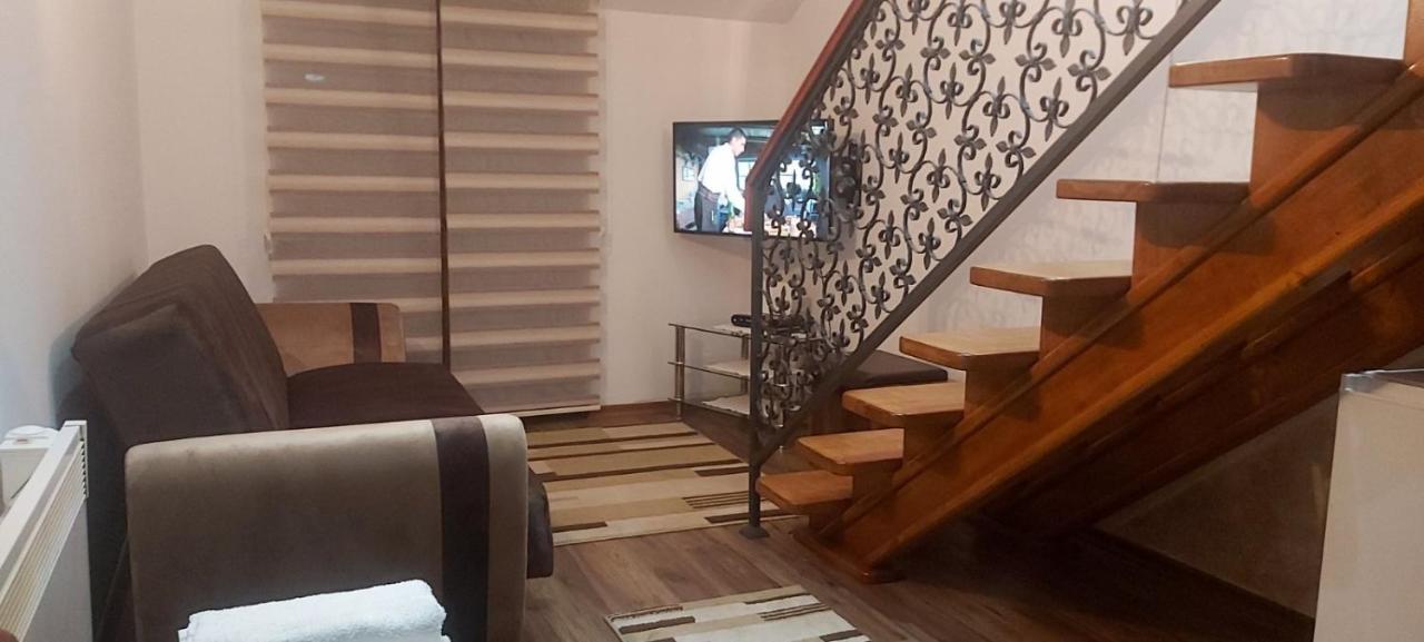 Apartmani Mia Vuksanovic Цетине Екстериор снимка