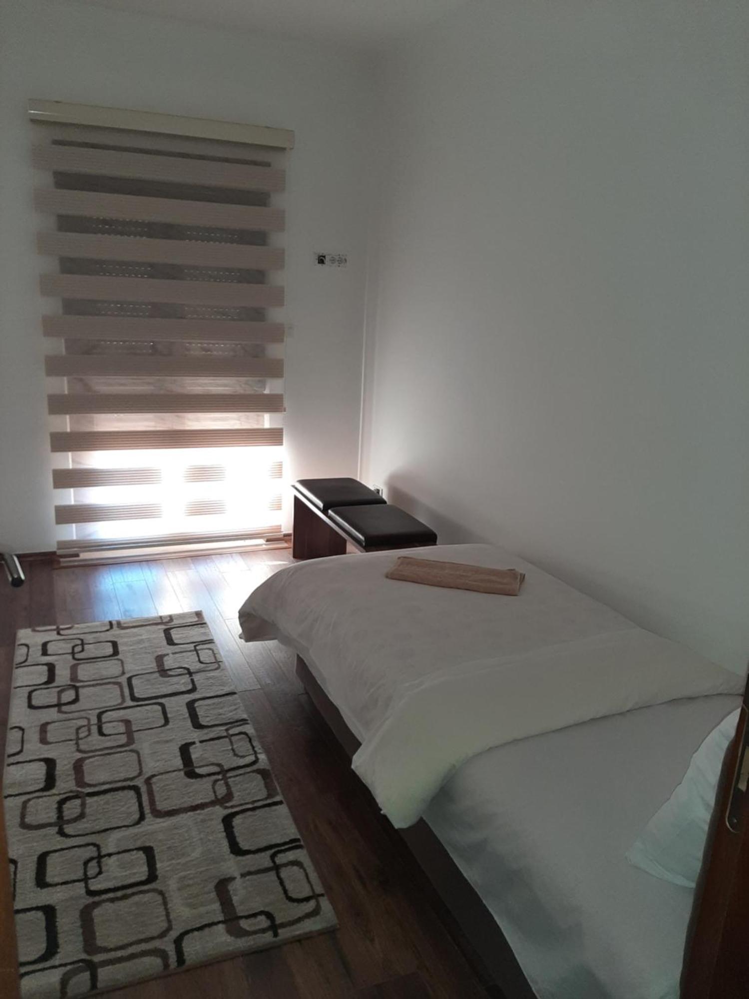 Apartmani Mia Vuksanovic Цетине Стая снимка