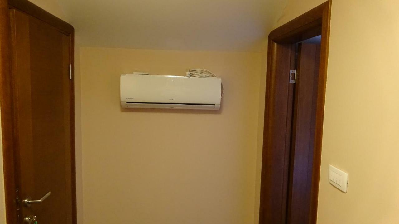 Apartmani Mia Vuksanovic Цетине Екстериор снимка